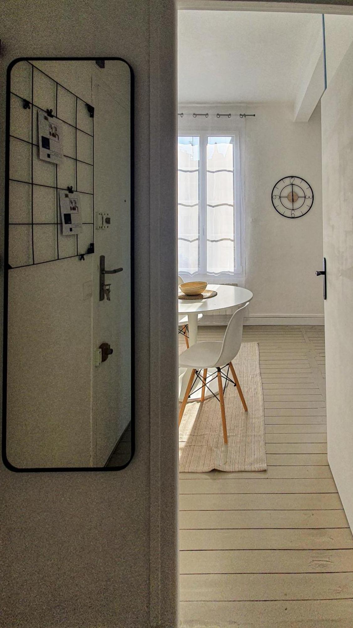 Charming Studio With View Of The Abbaye-Aux-Hommes Caen Quarto foto