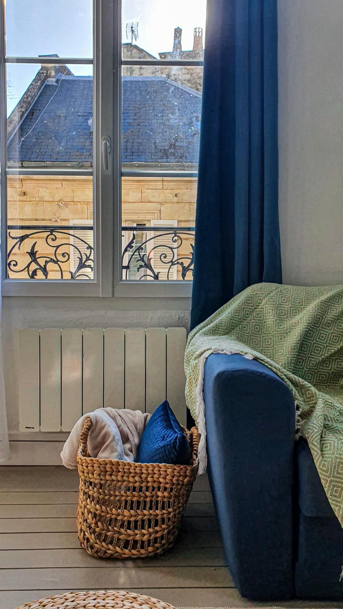 Charming Studio With View Of The Abbaye-Aux-Hommes Caen Quarto foto